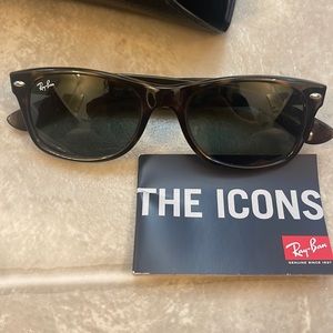 Ray ban small new wayfarer 52mm tortoise